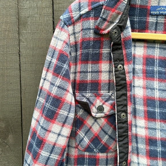Men’s Soft Fleece Simply Southern Button Down size Small - Picture 2 of 8